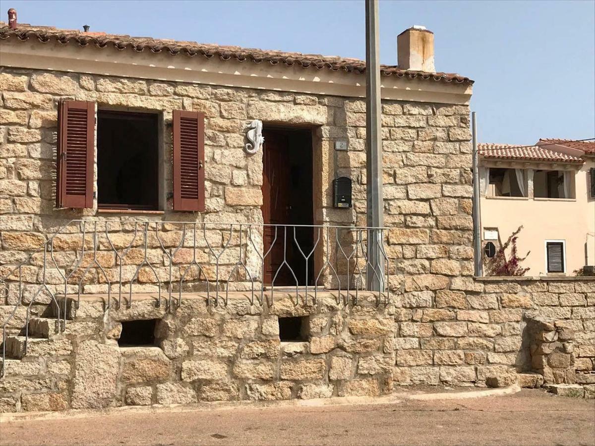 Place San Pantaleo : Jolie Maison Sarde Authentique Vila Exterior foto